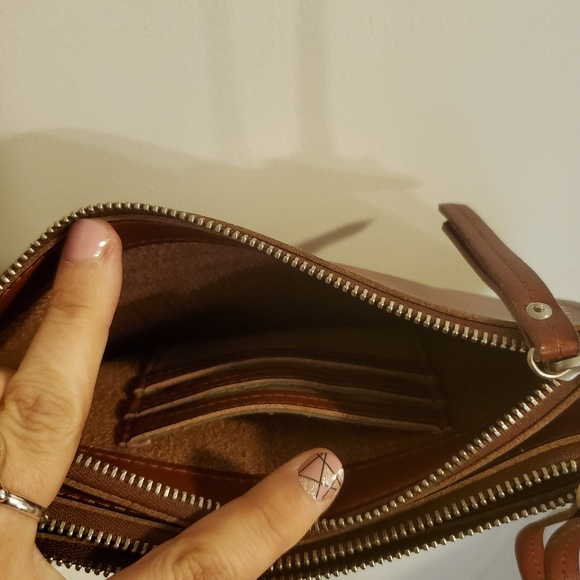 COPY - Abercrombie and Fitch Crossbody - Picture 5 of 5